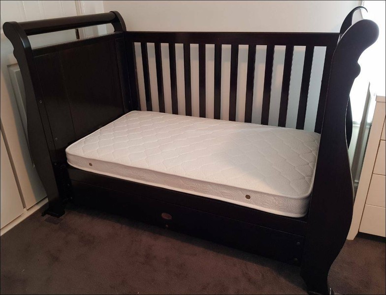 boori sleigh convertible cot